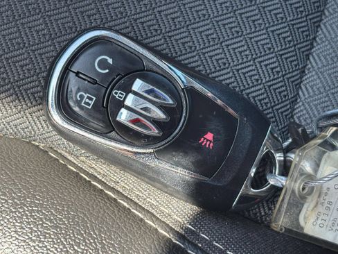 Used 2025 Buick Encore GX Preferred FWD image 25