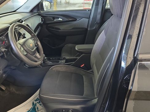Used 2021 Chevrolet TrailBlazer LT w/ Convenience Package AWD/4WD image 8