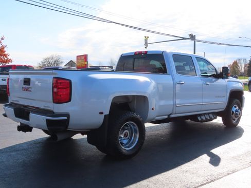 Used 2018 GMC Sierra 3500 Denali w/ Duramax Plus Package image 6