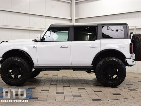 Used 2025 Ford Bronco Outer Banks image 4