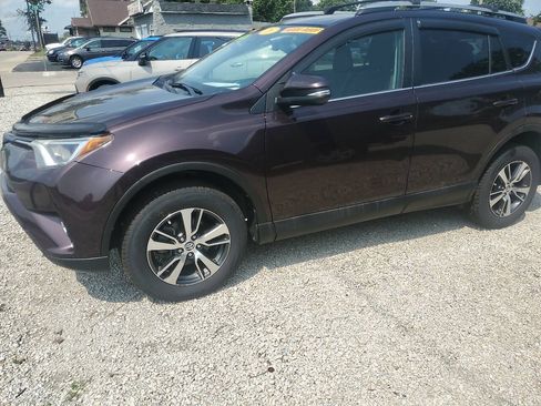 Used 2018 Toyota RAV4 XLE w/ Plus Extra Value Package AWD/4WD image 1