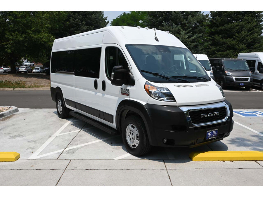 Used 2022 RAM ProMaster 2500 w/ Convenience Group FWD image 3