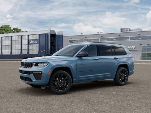 New 2026 Jeep Grand Cherokee L Limited AWD/4WD image 2