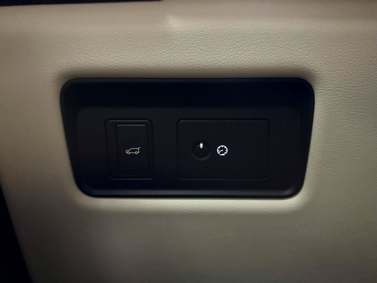 Used 2018 Land Rover Range Rover HSE AWD/4WD image 30