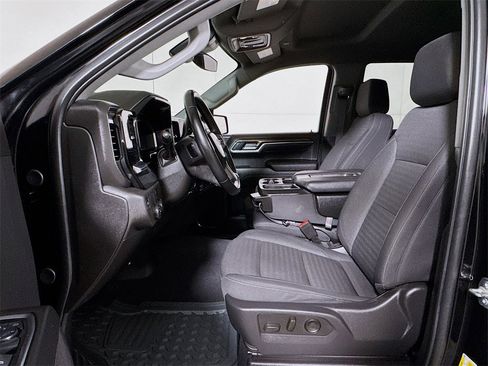 Used 2025 Chevrolet Silverado 1500 LT image 19