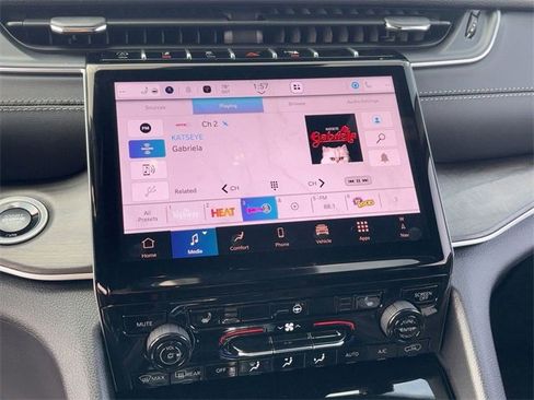 New 2025 Jeep Grand Cherokee Limited image 22