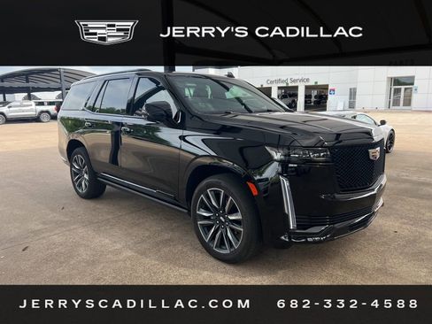 Used 2024 Cadillac Escalade Sport w/ Touring Package image 4