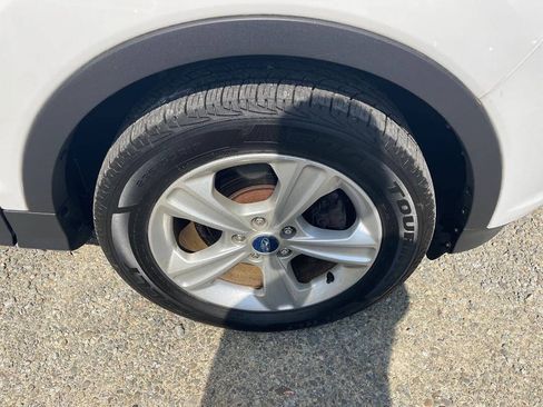 Used 2016 Ford Escape SE w/ SE Leather Comfort Package AWD/4WD image 29