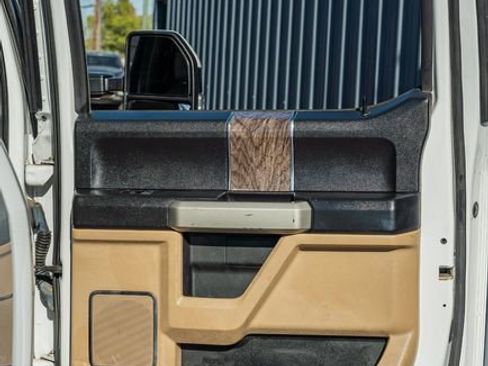 Used 2018 Ford F350 Lariat w/ Lariat Value Package image 40