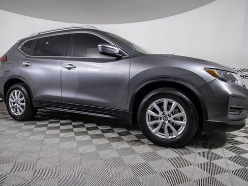 Used 2019 Nissan Rogue SV FWD image 2