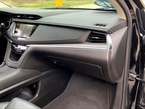 Used 2019 Cadillac XT5 Luxury image 16