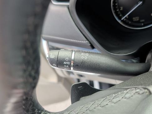 Used 2019 Cadillac XT4 Premium Luxury FWD image 18