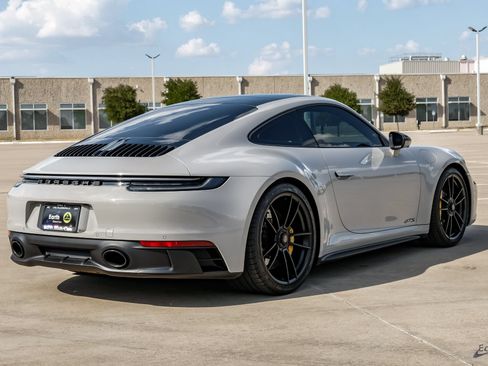 Used 2024 Porsche 911 Carrera GTS RWD image 16