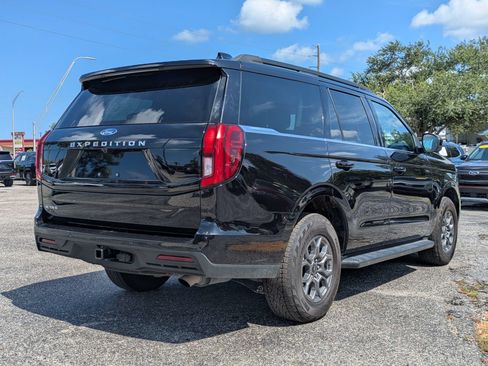 Used 2025 Ford Expedition Active RWD image 5