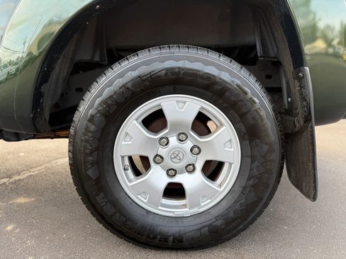 Used 2014 Toyota Tacoma 4x4 Access Cab V6 image 11