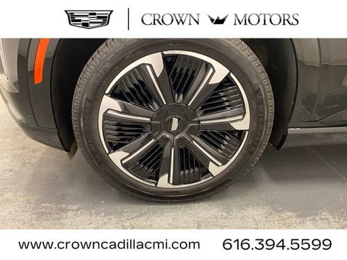 Certified 2025 Cadillac Escalade IQ Sport 2 AWD/4WD image 29