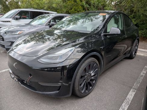 Used 2023 Tesla Model Y Performance AWD/4WD image 5