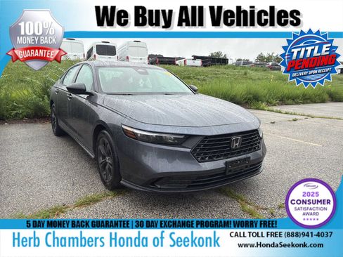 Used 2025 Honda Accord SE image 1
