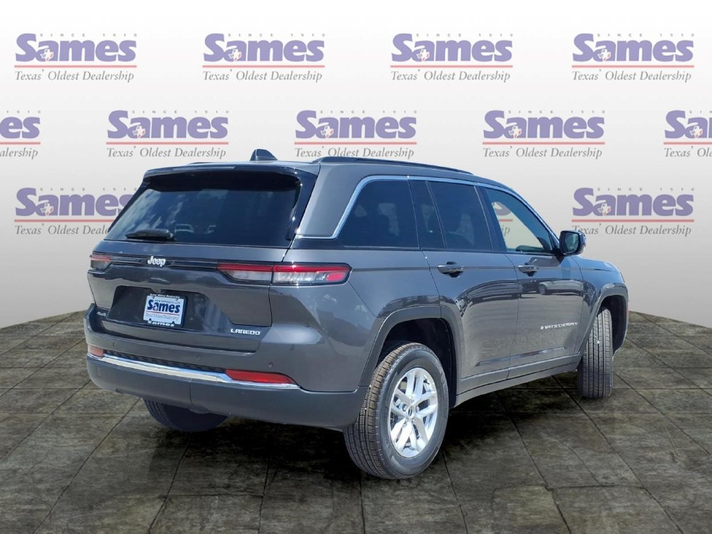 New 2026 Jeep Grand Cherokee Laredo AWD/4WD image 5