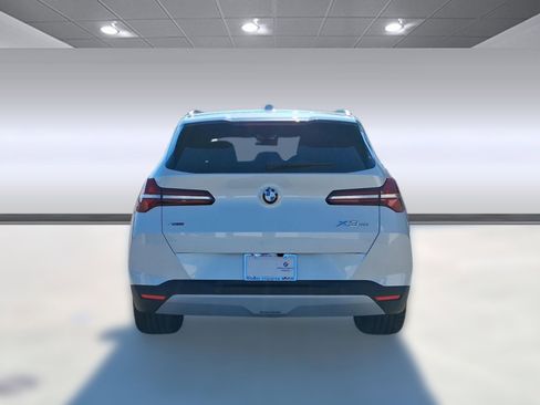 Used 2026 BMW X3 xDrive30 w/ Premium Package image 9