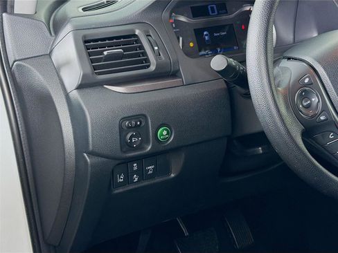 Used 2023 Honda Ridgeline Sport image 10