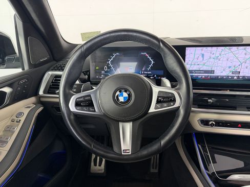 Used 2024 BMW X7 xDrive40i w/ Executive Package AWD/4WD image 14