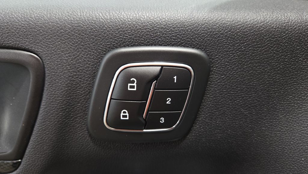 Used 2023 Ford Escape ST-Line Elite w/ Premium Technology Package AWD/4WD image 8