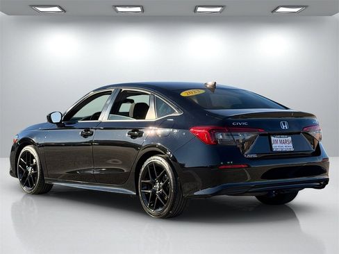 Used 2023 Honda Civic Sport image 4