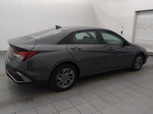 Used 2024 Hyundai Elantra SEL image 10