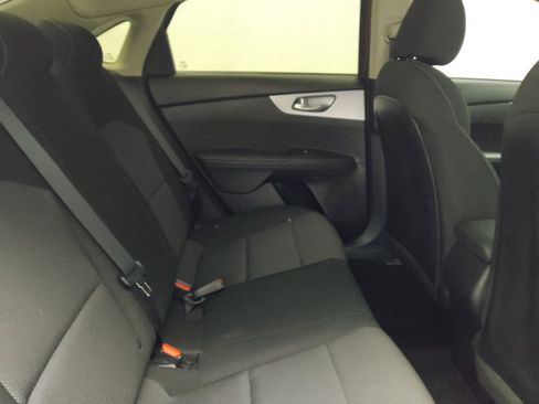 Used 2023 Kia Forte LXS w/ LXS Technology Package FWD image 19