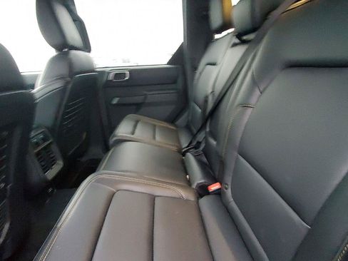 Used 2026 Ford Bronco Badlands AWD/4WD image 5