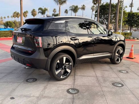 New 2026 Nissan Kicks SR image 7