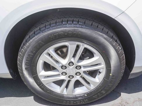 Used 2020 Buick Enclave Essence w/ Sound and Sites Package FWD image 9