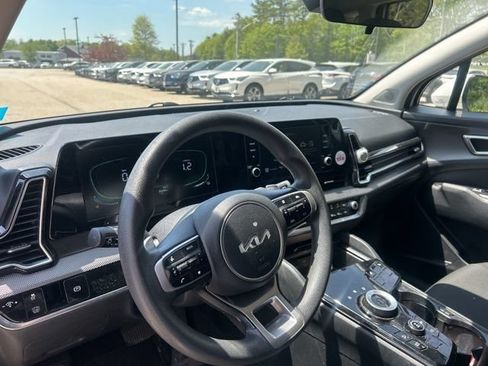 Used 2023 Kia Sportage LX AWD/4WD image 16