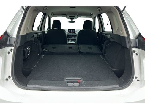 Certified 2025 Nissan Rogue S image 29