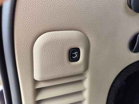 Used 2017 Jeep Grand Cherokee Limited RWD image 10