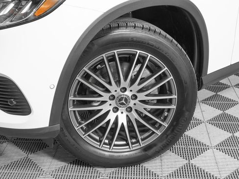 Used 2025 Mercedes-Benz GLC 300 GLC 300 image 29