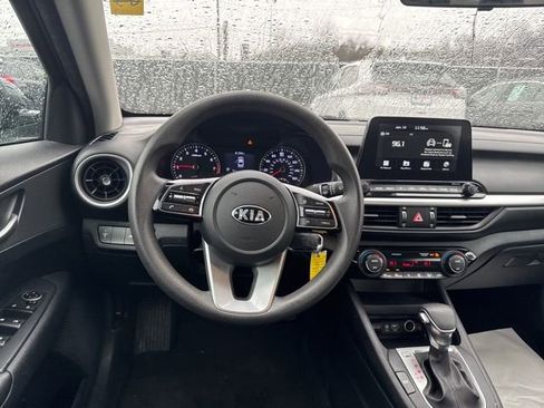 Used 2019 Kia Forte LXS image 13