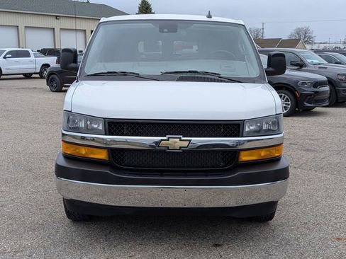 Used 2023 Chevrolet Express 3500 LT w/ LT Preferred Equipment Group image 8