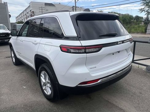 Used 2025 Jeep Grand Cherokee Laredo X w/ Luxury Tech Group I AWD/4WD image 6