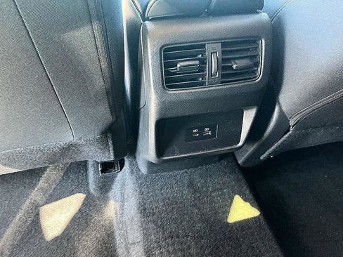 Certified 2023 Nissan Rogue SV image 24