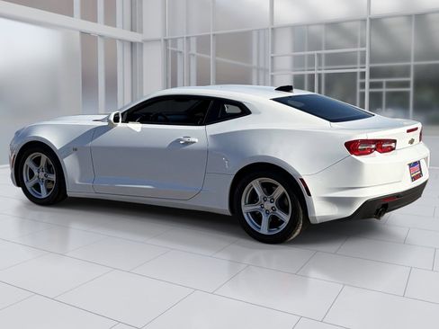Used 2023 Chevrolet Camaro LT image 4