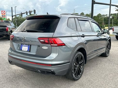 Used 2022 Volkswagen Tiguan SE R-Line FWD image 7