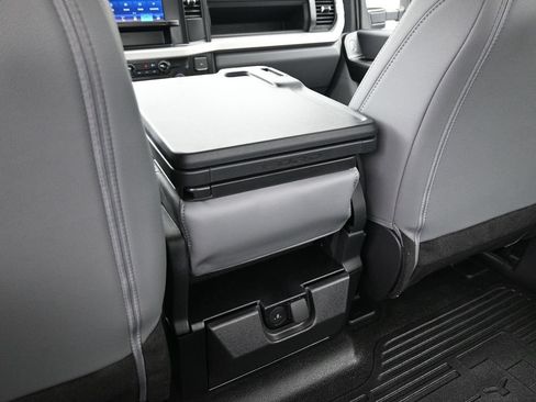 New 2026 Ford F350 XL w/ XL Chrome Package RWD image 20