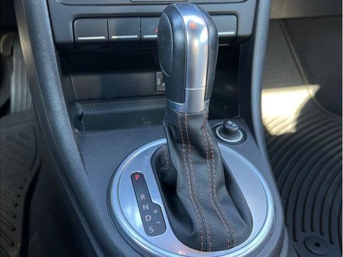 Used 2017 Volkswagen Beetle 1.8T Classic image 14