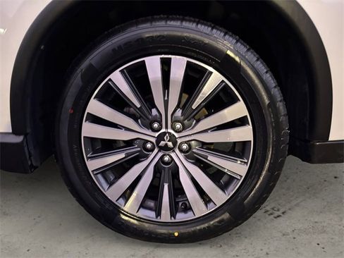 Used 2020 Mitsubishi Outlander SEL image 14