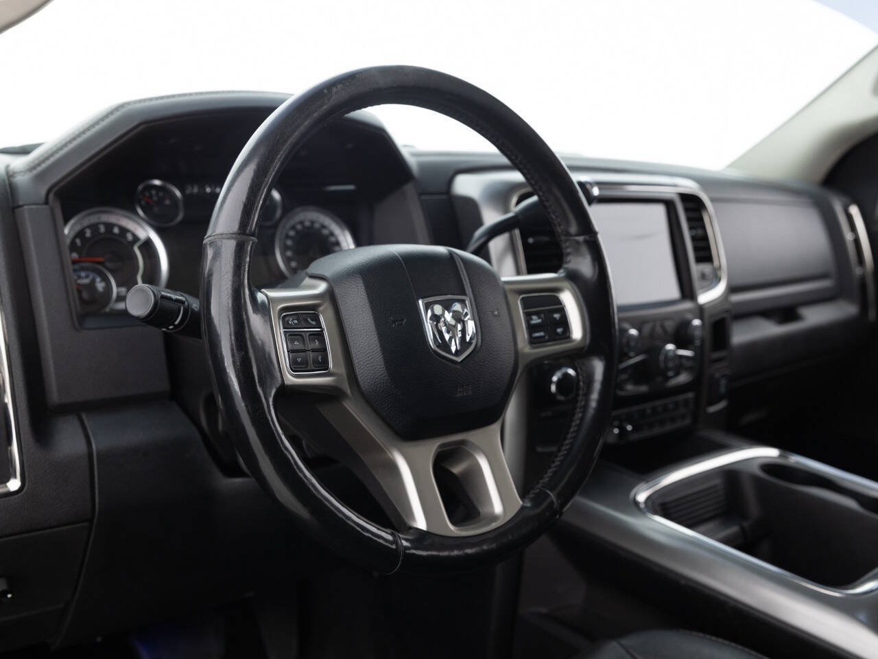 Used 2018 RAM 3500 Laramie w/ Sport Appearance Group AWD/4WD image 27