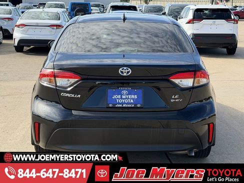 Used 2025 Toyota Corolla LE image 8