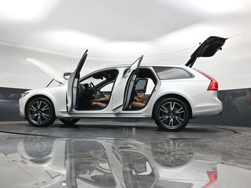 Used 2018 Volvo V90 T6 Cross Country w/ Convenience Package AWD/4WD image 42