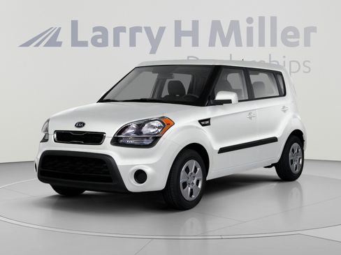 Used 2013 Kia Soul + w/ Audio Pkg FWD image 1